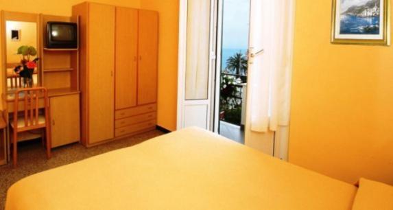 Hotel Villa Bianca Laigueglia Bilik gambar