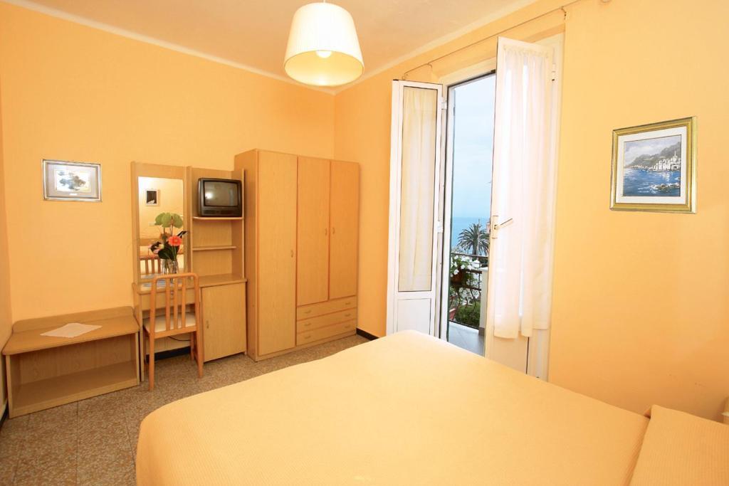 Hotel Villa Bianca Laigueglia Bilik gambar