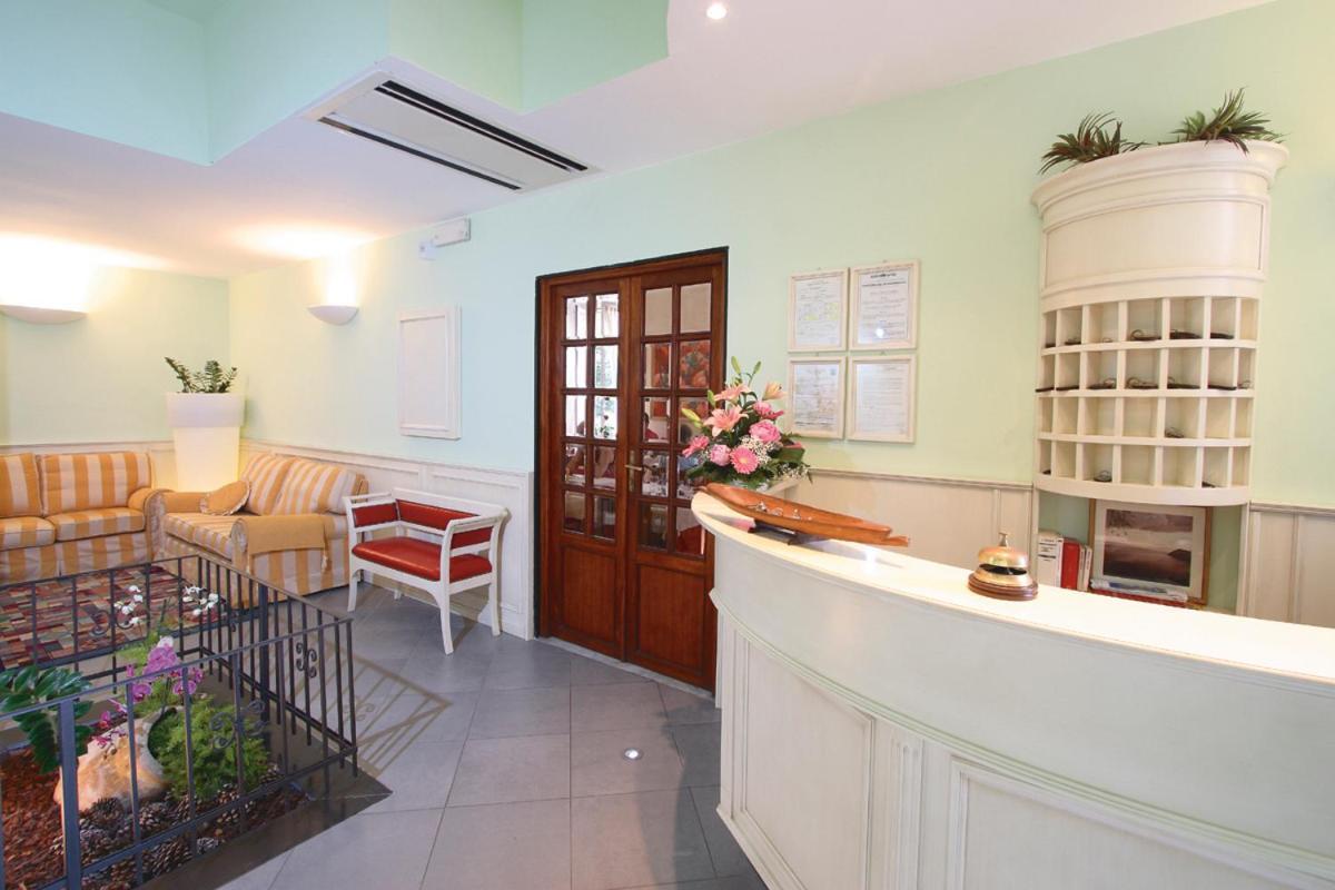 Hotel Villa Bianca Laigueglia Luaran gambar